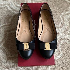 Salvatore Ferragamo - Varina Calf Leather Black